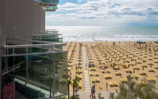 Hotel Nizza Frontemare Superior 3 Stelle Лидо-ди-Езоло Экстерьер фото