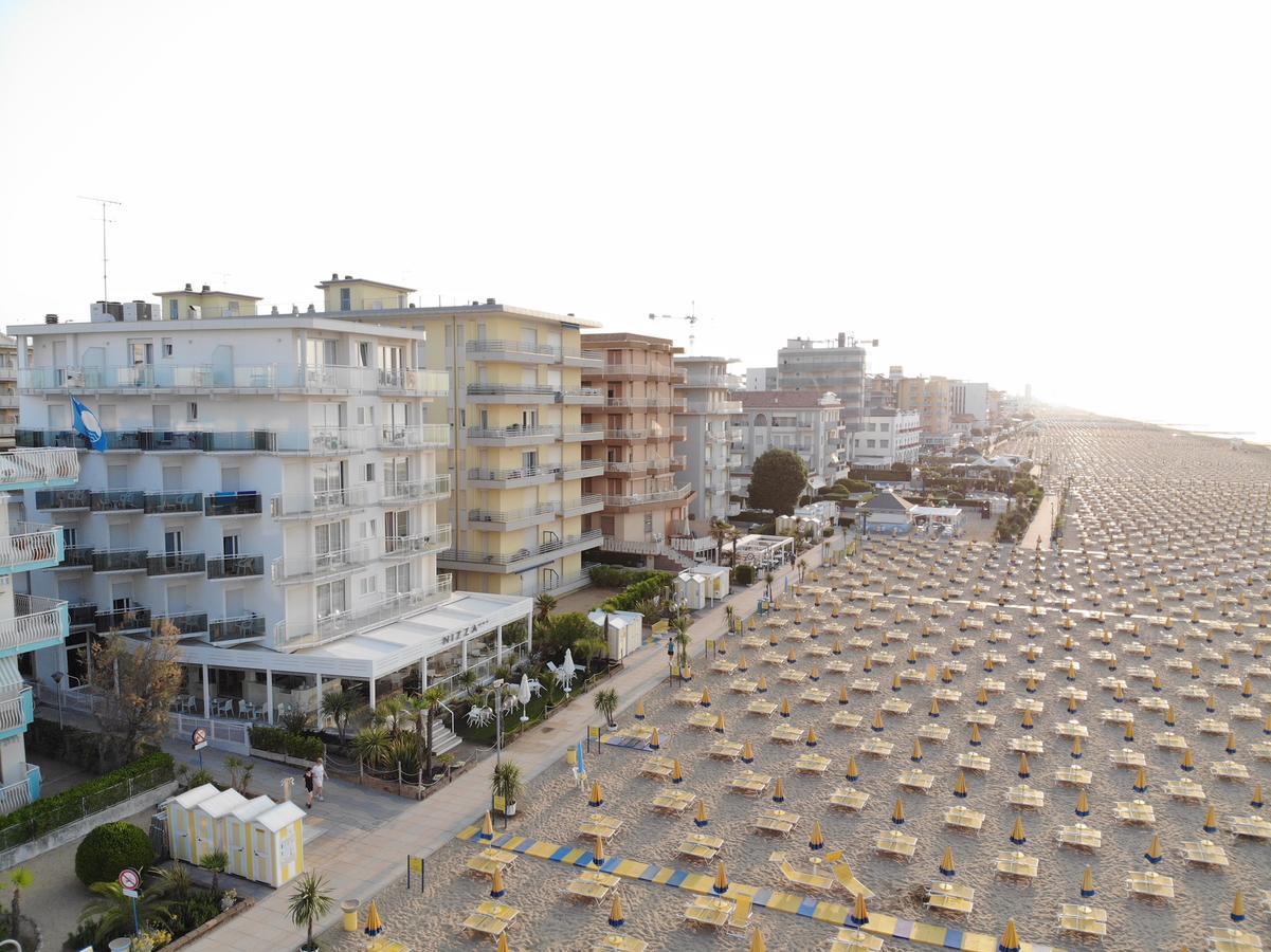 Hotel Nizza Frontemare Superior 3 Stelle Лидо-ди-Езоло Экстерьер фото